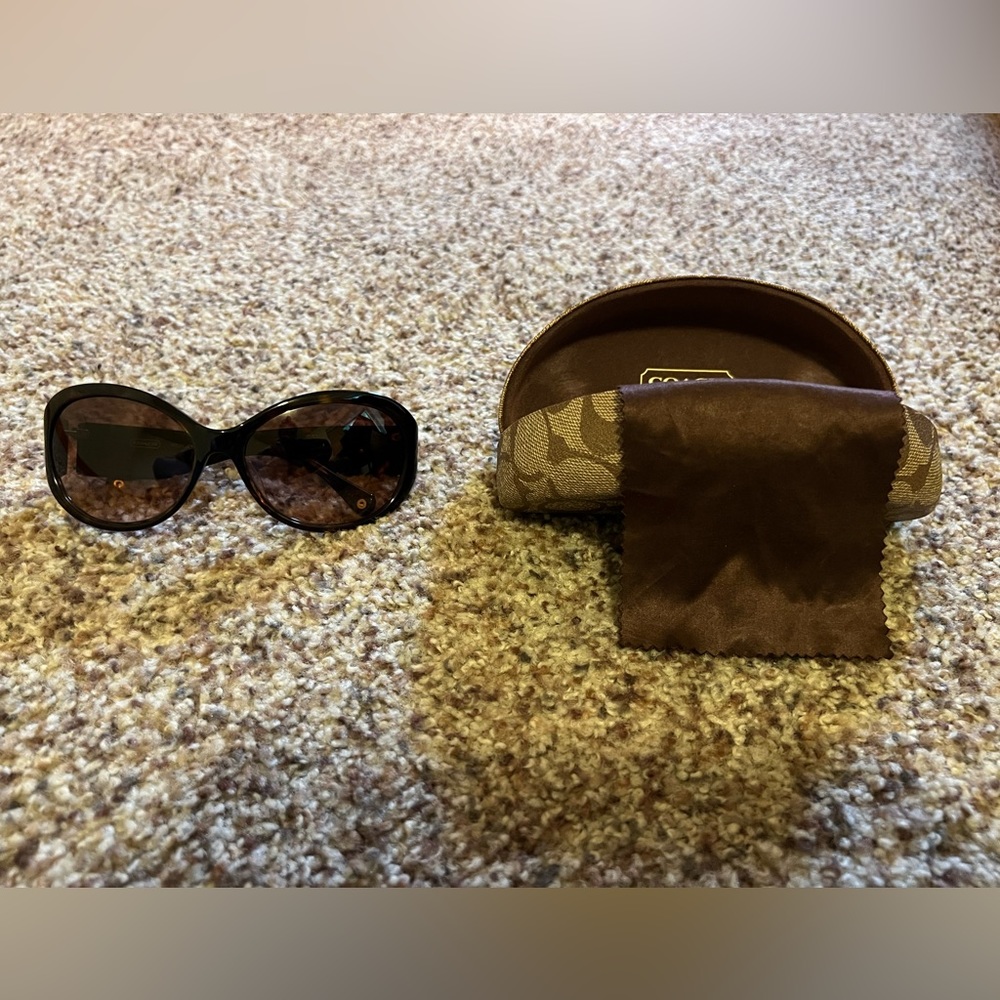 Coach Sunglasses - Molly (Tortoise)